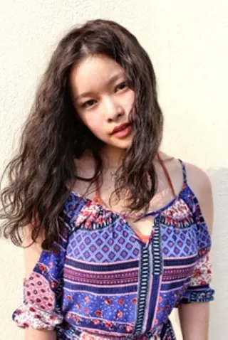 ミディアム セミロング ロング カラー パーマ 🌹ハッシュカット、 レイヤー韓国ヘア🌹のヘアスタイル