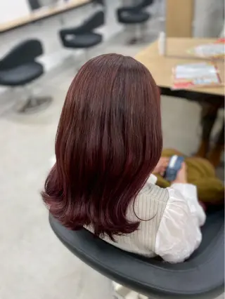 セミロング カラー 韓国レイヤー透明感 艶カラー美髪縮毛矯正のヘアスタイル
