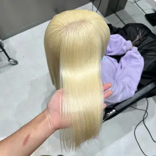 セミロング カラー 💫艶ハイトーン×髪 質改善💫リュウトのヘアスタイル