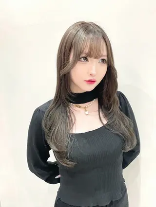 ロング fuwari 美白ショコラカラーのヘアスタイル