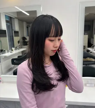 セミロング カラー 抜け感レイヤー︴ ニュアンスカラーのヘアスタイル