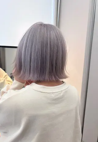 ショート カラー 鍋嶋 涼香のヘアスタイル