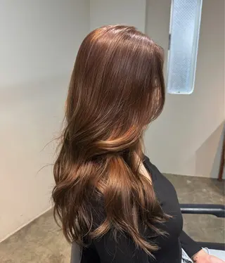 ロング カイリ 【POOL】のヘアスタイル