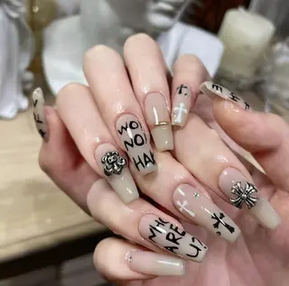 ネイル Queen's ゆなのネイルデザイン