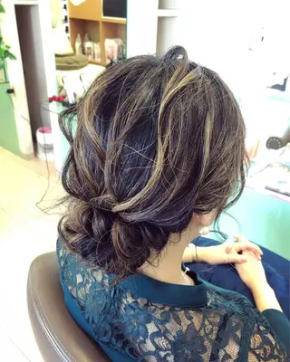 ミディアム 松田 みのりのヘアスタイル