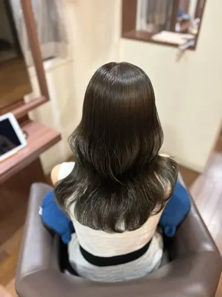 ロング カラー 三浦 萌佳のヘアスタイル