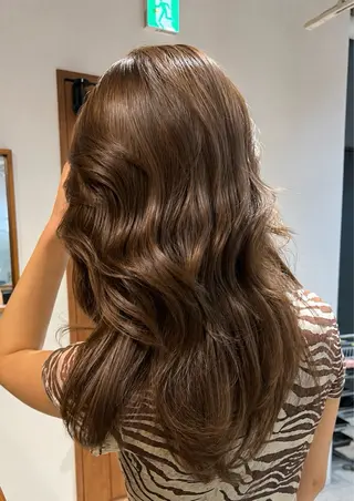 セミロング カラー EIGHT 濱田響のヘアスタイル