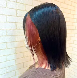 ミディアム カラー 楠本 貴子のヘアスタイル