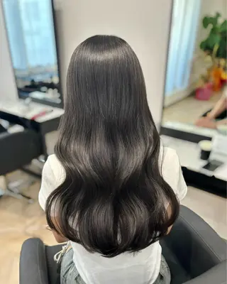 ロング カラー 𝒎𝒐𝒆🩰 名駅/ヘアメ/暖色♡のヘアスタイル