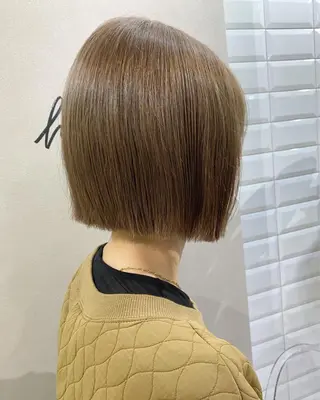 ショート カラー hubhair レイヤー/透明感のヘアスタイル