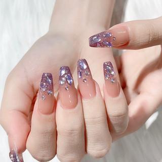 ネイル Queens テイのネイルデザイン