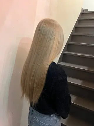 ロング カラー もも なのヘアスタイル