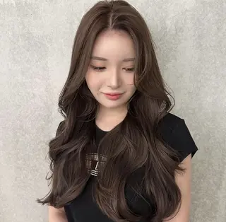 セミロング レイヤーカット⭐️ ハッシュカット特化のヘアスタイル