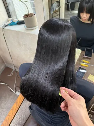 セミロング 若命燿史／レイヤー 縮毛矯正/髪質改善のヘアスタイル