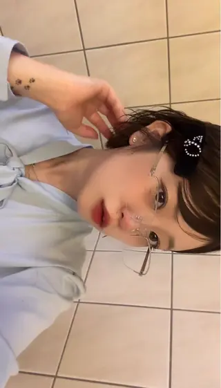 ショート カラー 🍓ブリーチカラー 🎀nene🍓のヘアスタイル