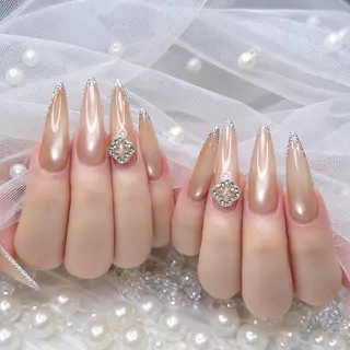 ネイル AUREA Nail 心斎橋店のネイルデザイン