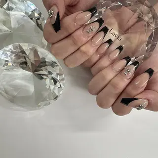 ネイル lavia🖤 ayumiのネイルデザイン