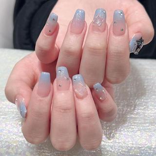 ネイル Queens テイのネイルデザイン