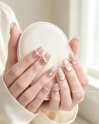 ネイル Dyo Nail_Royalのネイルデザイン