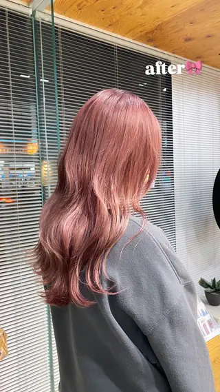 カラー cyan hinaのヘアスタイル