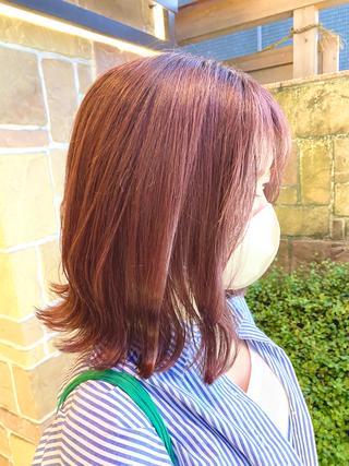 ミディアム カラー 西出 茉燦のヘアスタイル