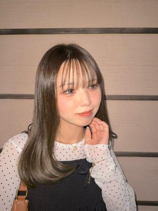 セミロング 福井 咲羅のヘアスタイル