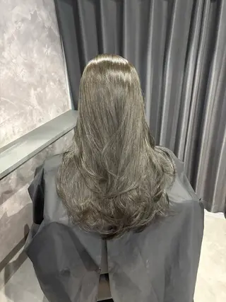 カラー nameless miichiのヘアスタイル