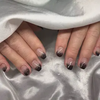 ネイル Emieux Saraのネイルデザイン