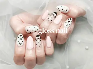 ネイル アヤカ☘️Gloss nailのネイルデザイン