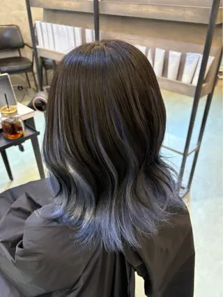ミディアム カラー Loob.TOKYO YUUNAのヘアスタイル