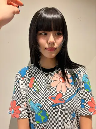 セミロング 津田 里菜のヘアスタイル
