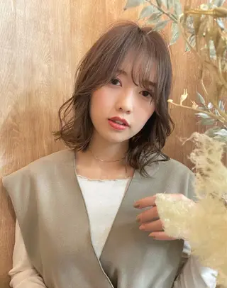 ミディアム カラー 大平 美沙のヘアスタイル