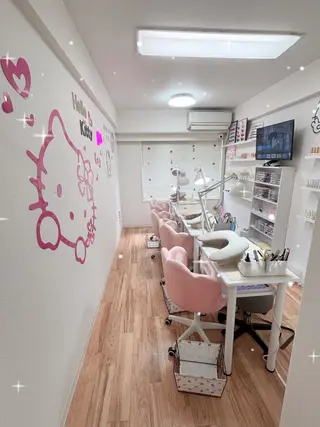 ネイル MochiMochi 🎀新宿/長さ出しのネイルデザイン