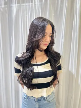 ロング カラー 近藤 歌留多のヘアスタイル
