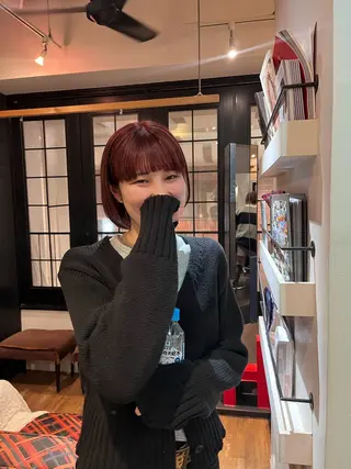 ミディアム 小林 莉菜のヘアスタイル