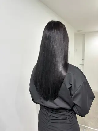 ロング カラー 韓国レイヤー透明感 艶カラー美髪縮毛矯正のヘアスタイル