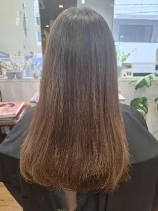ロング 秋元 雅のヘアスタイル