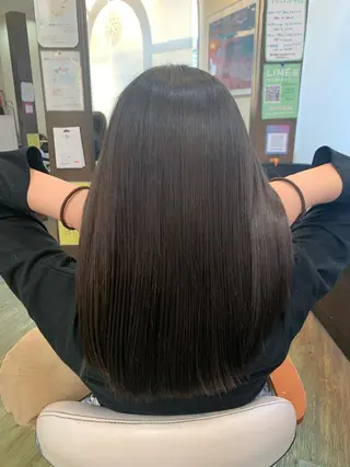 ミディアム 佐藤 瑚碧のヘアスタイル
