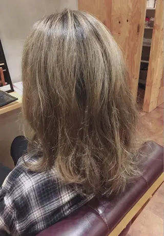 セミロング カラー 栗林 実莉のネイルデザイン