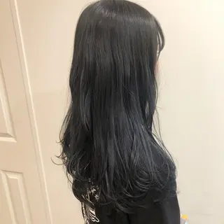 セミロング カラー MIOベージュカラー 柔らかいカラーのヘアスタイル