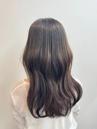 カラー 藤野 菜々美のヘアスタイル