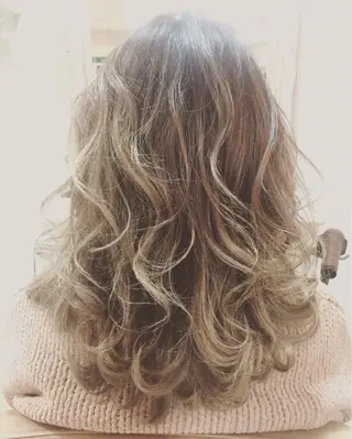 セミロング a r i s aのヘアスタイル