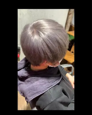 カラー 塩川 亮眞のヘアスタイル
