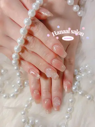 ネイル 藤本 彩花のネイルデザイン