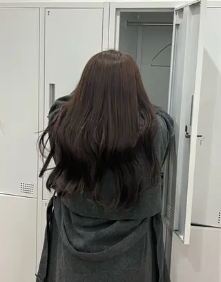 ロング カラー オグニ ヒマリのヘアスタイル