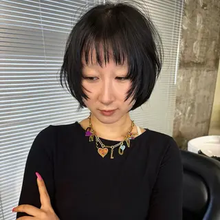 ショート カラー パーマ ヘアアレンジ メンズ キッズ デザインパーマ レイヤーカット 郁美のヘアスタイル