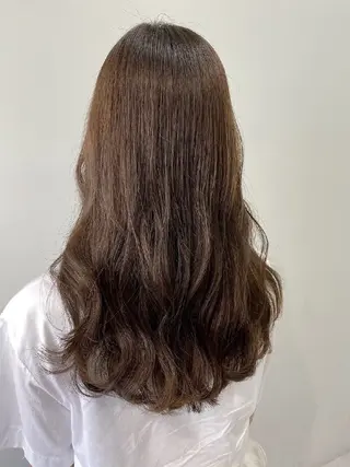 カラー 江坂 misaki のヘアスタイル