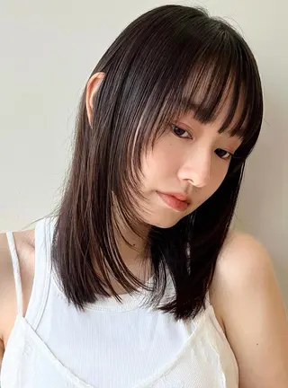 ミディアム あやめ【顔まわり/レ イヤー/柔らかカラ】のヘアスタイル