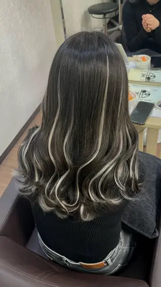 限界オタク美容師 💜Natsuki☁のヘアスタイル