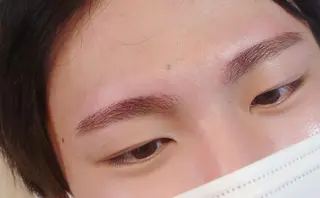 メンズ アイブロウ NAZ 表参道 Tomokoの眉毛・アイブロウイメージ